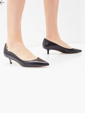 TORY BURCH
Elizabeth leather pumps Black Pointed-Toe Kitten Heel Pumps size 8.5